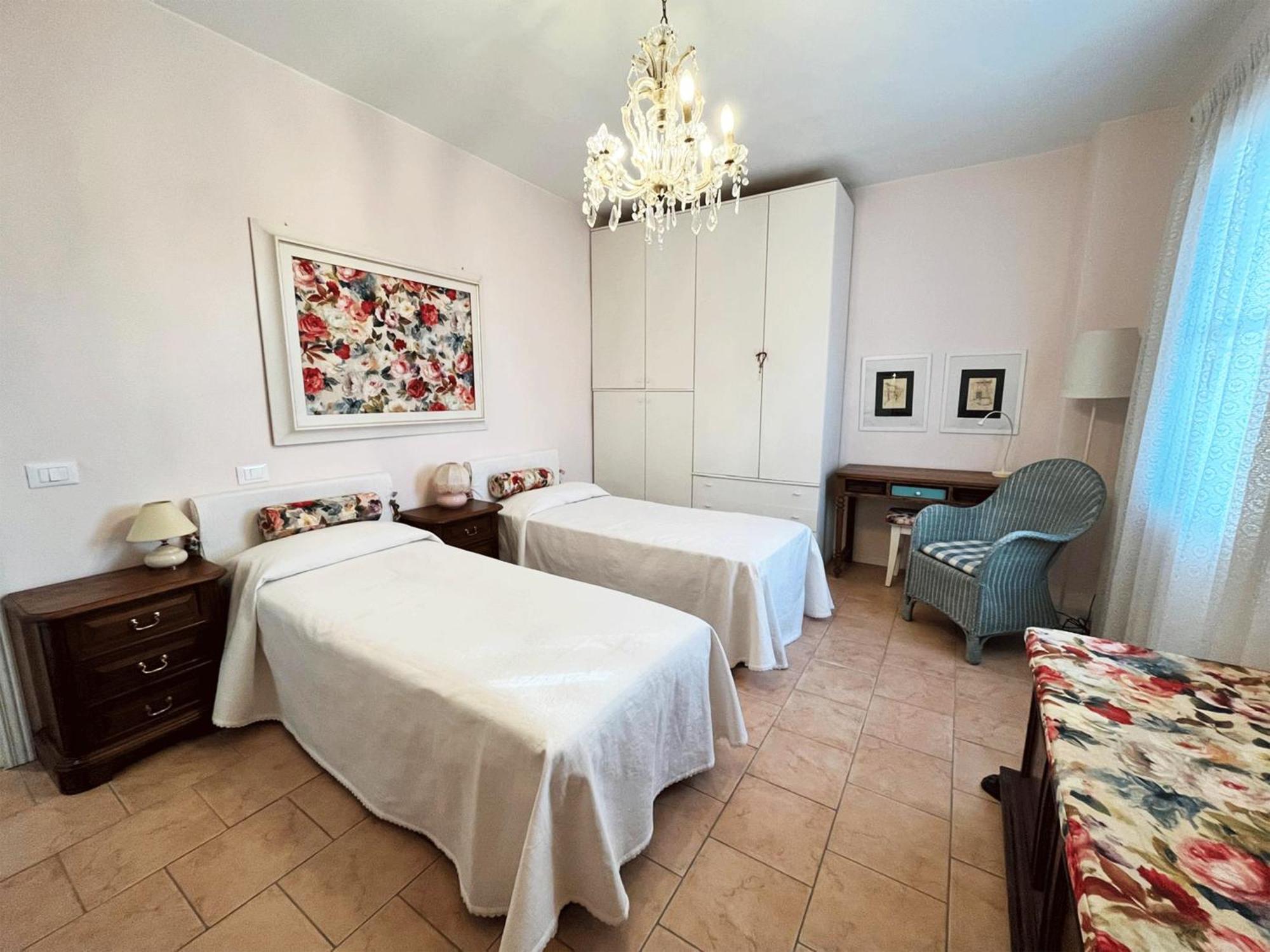 Casa Vacanze L'Acquerello Lari Екстериор снимка