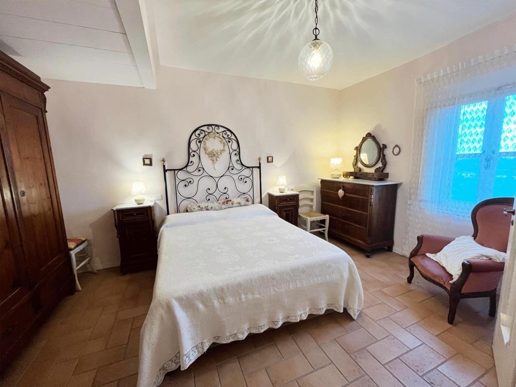 Casa Vacanze L'Acquerello Lari Екстериор снимка